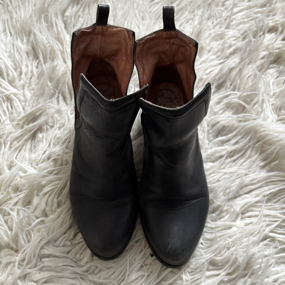 Jeffrey Campbell Oriley Cut Out Black Leather Pull Tabs Ankle Booties Size 6 - Picture 6 of 12